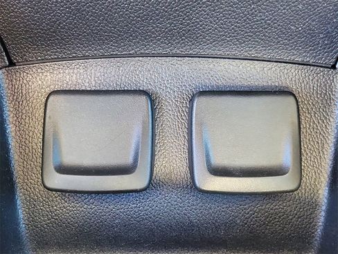 Used 2018 Chevrolet Cruze LT image 28