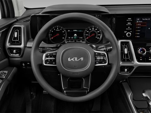 Used 2025 Kia Sorento EX AWD/4WD image 8