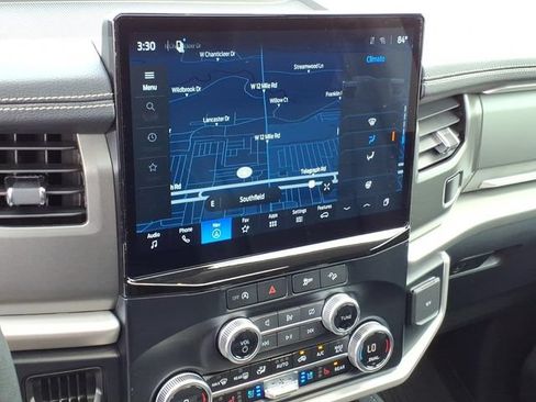 Used 2024 Ford Expedition XLT AWD/4WD image 26