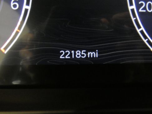 Used 2024 Jeep Grand Cherokee Limited image 20