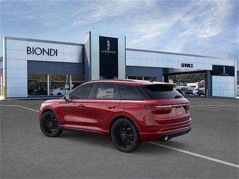 New 2026 Lincoln Corsair Reserve w/ Jet Appearance Package AWD/4WD image 4