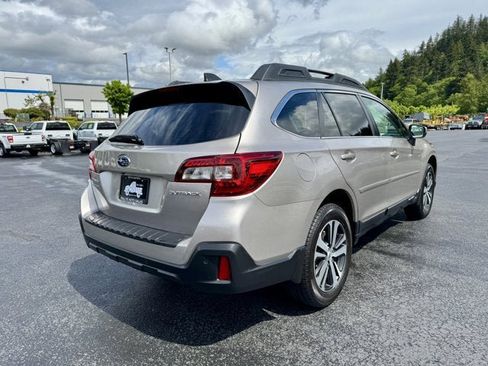 Used 2018 Subaru Outback 2.5i Limited AWD/4WD image 4