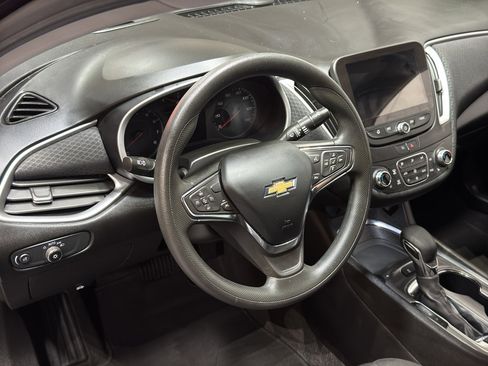 Used 2024 Chevrolet Malibu LT image 16