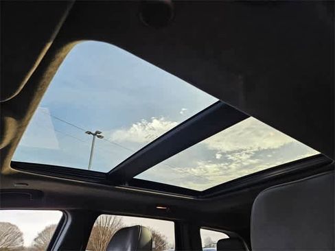 Used 2015 Jeep Grand Cherokee Summit image 16