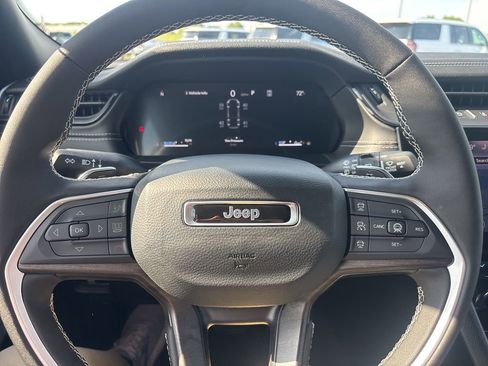 New 2026 Jeep Grand Cherokee L 4WD image 13