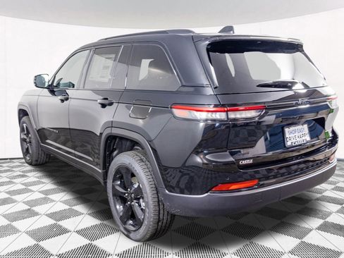 New 2025 Jeep Grand Cherokee Altitude image 14
