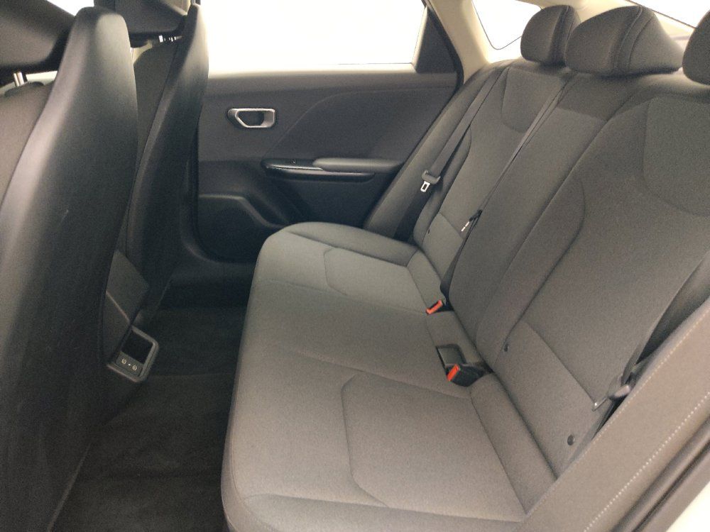 Used 2025 Kia K4 FWD image 18