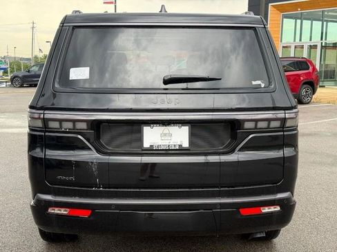 New 2026 Jeep Grand Wagoneer Limited AWD/4WD image 5