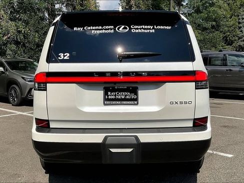 Used 2025 Lexus GX 550 w/ Accessory Package (2T) AWD/4WD image 5