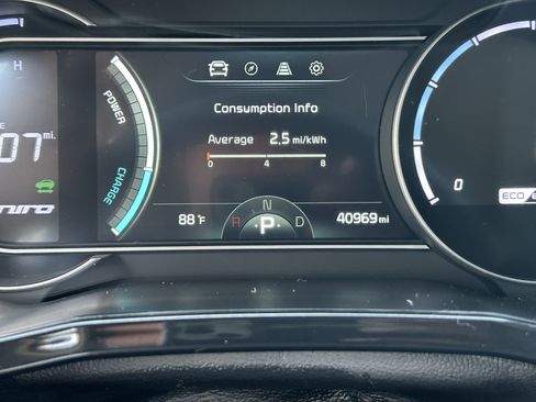 Used 2022 Kia Niro EX w/ Cold Weather Package FWD image 26