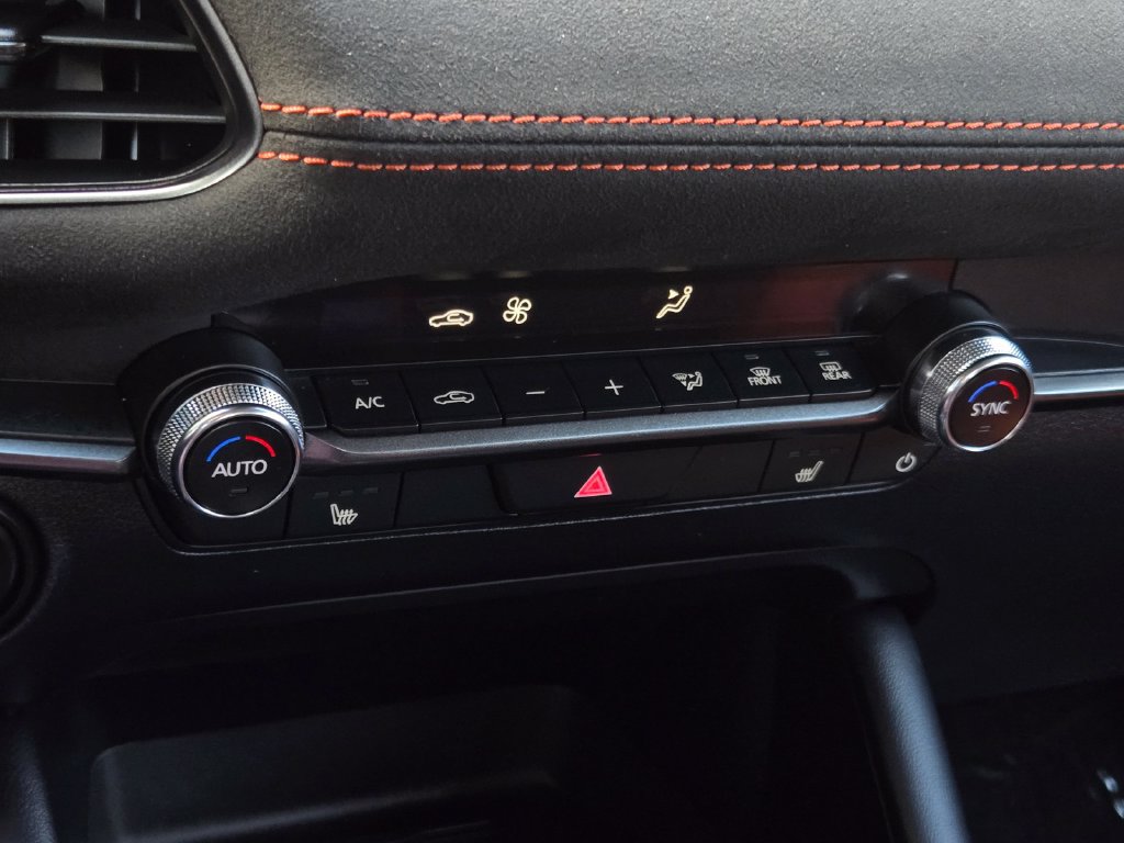 Certified 2025 MAZDA MAZDA3 s AWD/4WD image 19