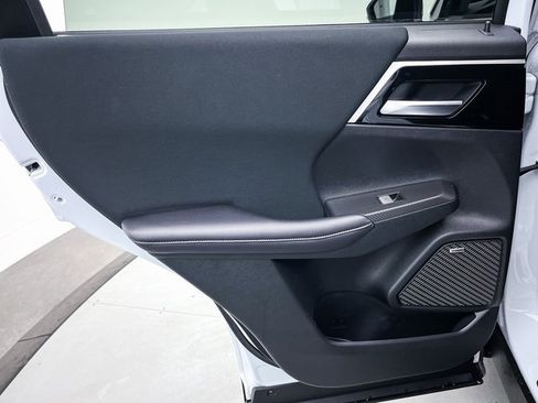 New 2025 Mitsubishi Outlander ES image 27