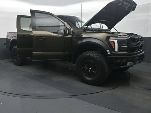 Used 2025 Ford F150 Raptor AWD/4WD image 35