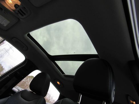 Used 2023 Chevrolet Bolt EUV Premier w/ Sun & Sound Package image 23