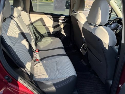 Certified 2022 Subaru Forester Premium AWD/4WD image 12