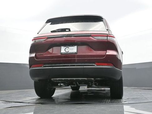 New 2025 Jeep Grand Cherokee Altitude AWD/4WD image 58