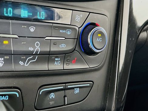 Used 2017 Ford Escape Titanium image 20