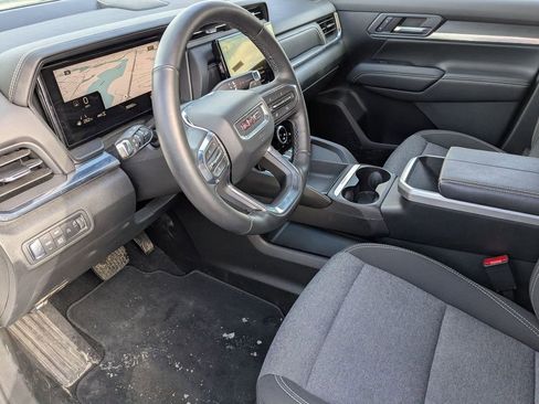 Used 2025 GMC Terrain Elevation image 16