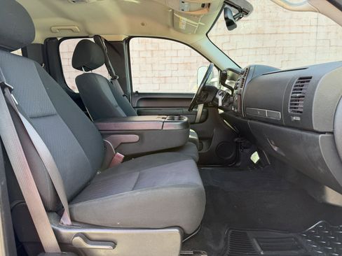 Used 2012 Chevrolet Silverado 2500 LT w/ Interior Plus Package image 7