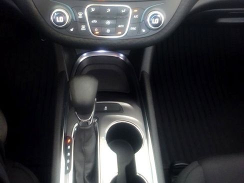 Used 2022 Chevrolet Malibu LT image 10