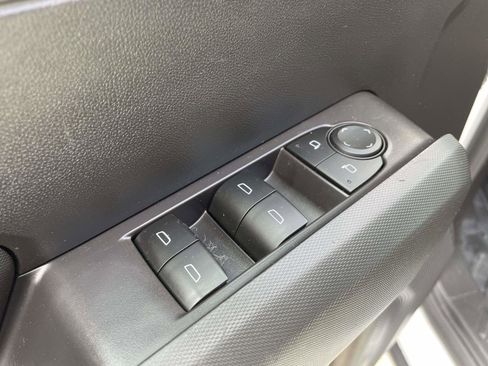 Used 2023 Chevrolet Colorado W/T image 6