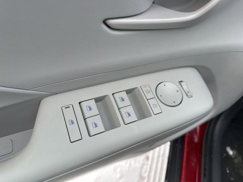 New 2026 Hyundai Kona SE image 15