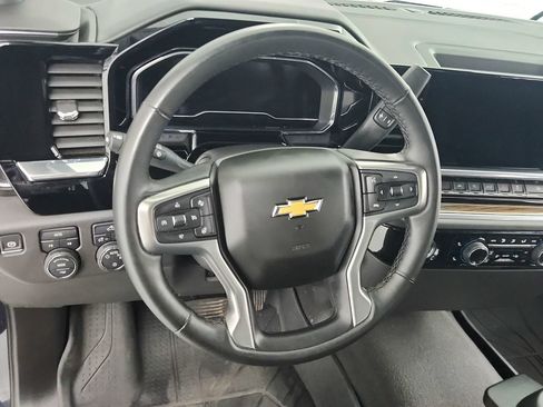 Used 2024 Chevrolet Silverado 1500 LT AWD/4WD image 18