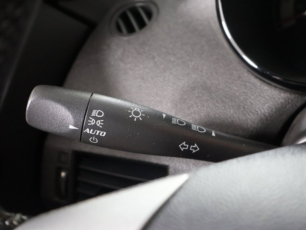 Used 2009 Saturn Sky Red Line RWD image 25