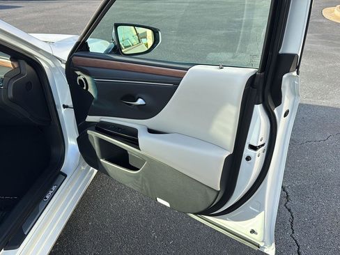 New 2025 Lexus ES 350 w/ Premium Package image 12