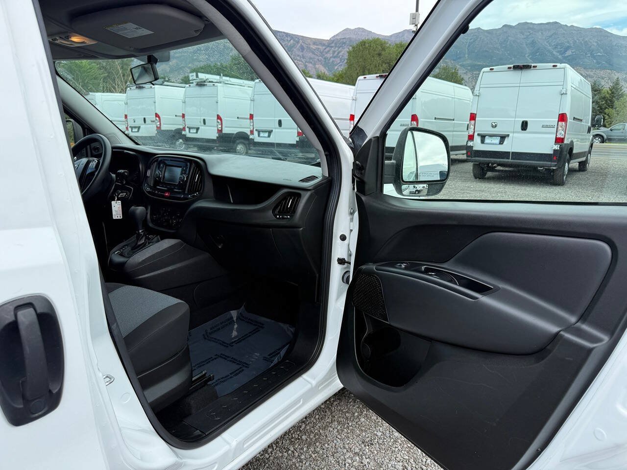Used 2021 RAM ProMaster City Tradesman FWD image 14
