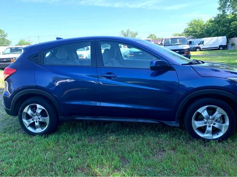 Used 2017 Honda HR-V LX image 4