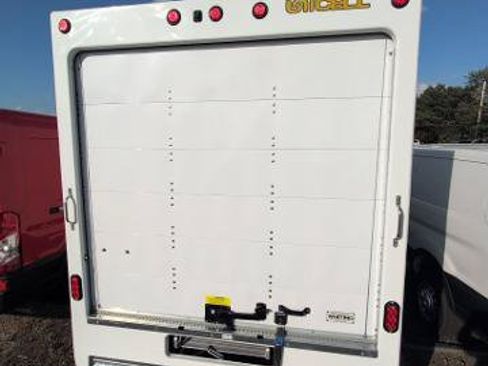 New 2026 Ford Transit 350 DRW RWD image 9