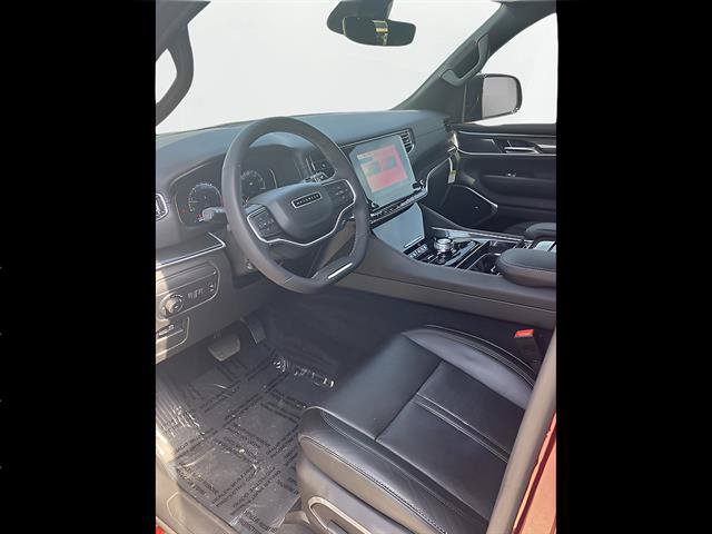Used 2024 Jeep Wagoneer 4WD image 12