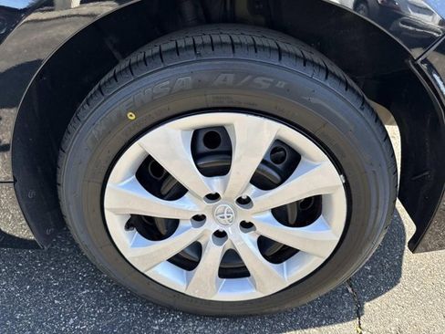 Used 2024 Toyota Corolla LE image 31