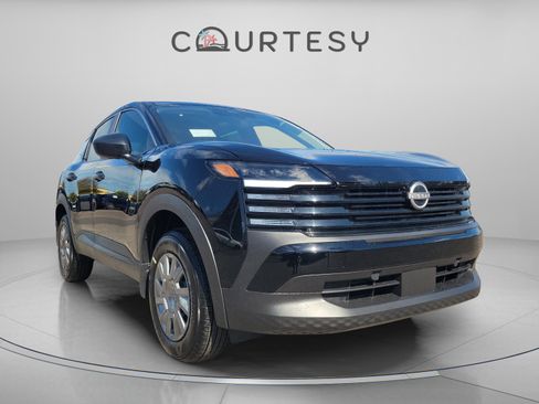 New 2026 Nissan Kicks S image 5