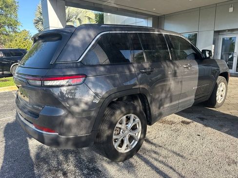 Used 2023 Jeep Grand Cherokee Limited w/ Luxury Tech Group II RWD image 3