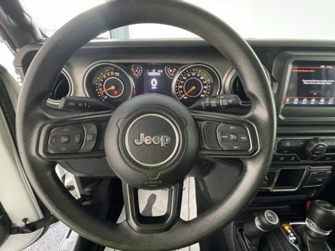 Used 2022 Jeep Wrangler Sport image 35