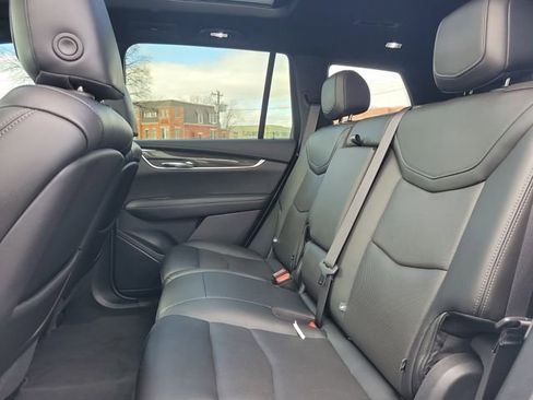 Used 2021 Cadillac XT6 Sport w/ LPO, ONYX Package AWD/4WD image 26