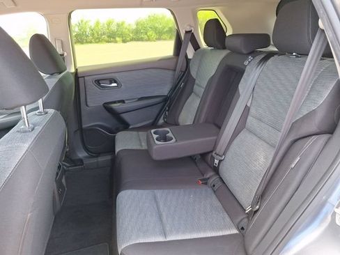 Certified 2023 Nissan Rogue SV FWD image 25