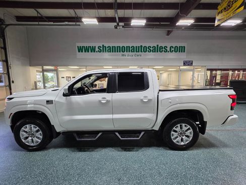 Used 2024 Nissan Frontier SV w/ SV Convenience Package AWD/4WD image 11