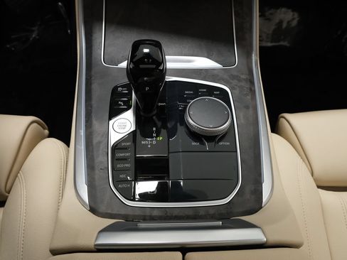 Used 2022 BMW X5 xDrive40i w/ Premium Package AWD/4WD image 24