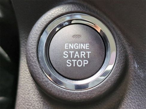 Certified 2025 Subaru Ascent Premium w/ Premium Package image 30