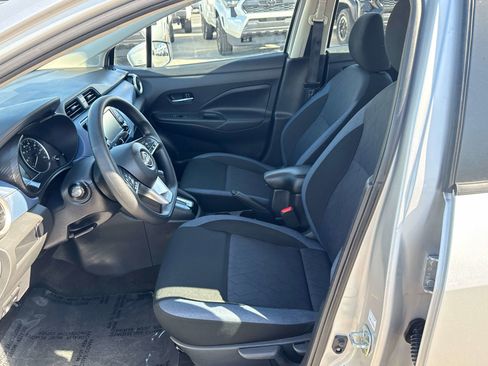 Used 2025 Nissan Versa SV FWD image 11