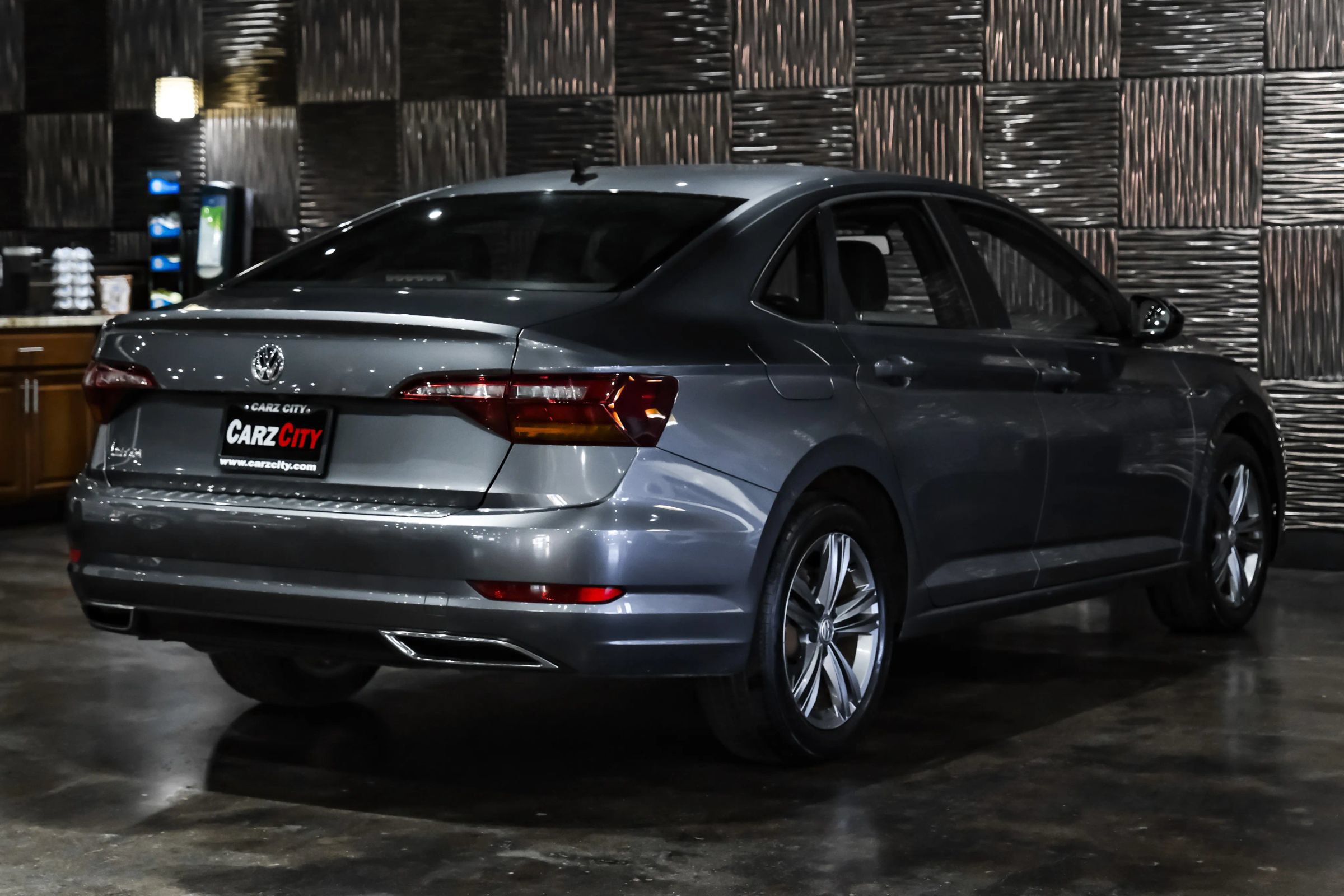 Used 2019 Volkswagen Jetta R-Line FWD image 10