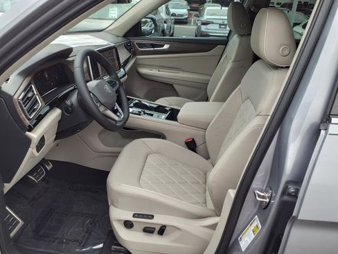 New 2025 Volkswagen Atlas SEL Premium R-Line image 8