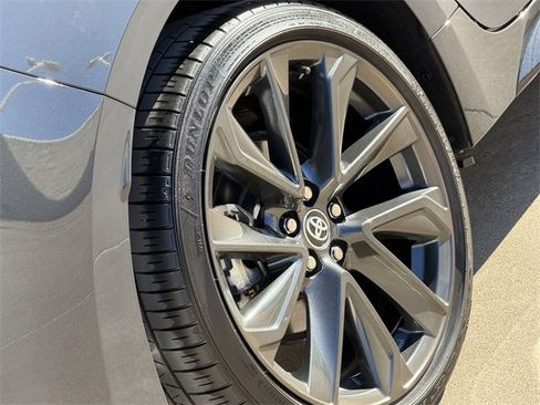 Used 2025 Toyota Corolla SE image 9