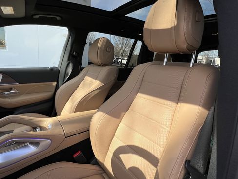 Certified 2025 Mercedes-Benz GLS 580 GLS 580 image 16