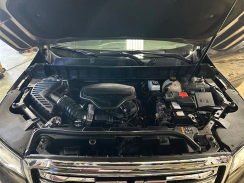 Used 2019 GMC Acadia SLT AWD/4WD image 10