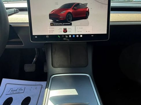 Used 2023 Tesla Model Y Long Range AWD/4WD image 17