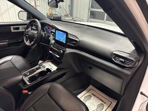 Used 2023 Ford Explorer ST-Line w/ Class IV Trailer Tow Package image 29